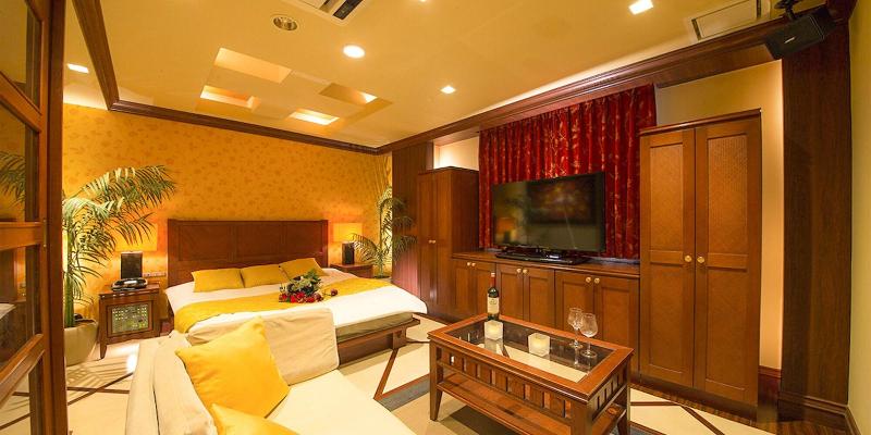 Qt Hotel Adults Only image