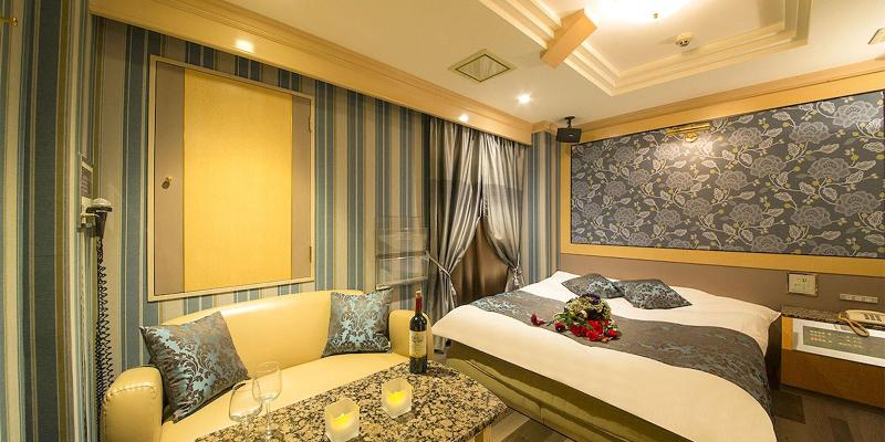 Qt Hotel Adults Only image