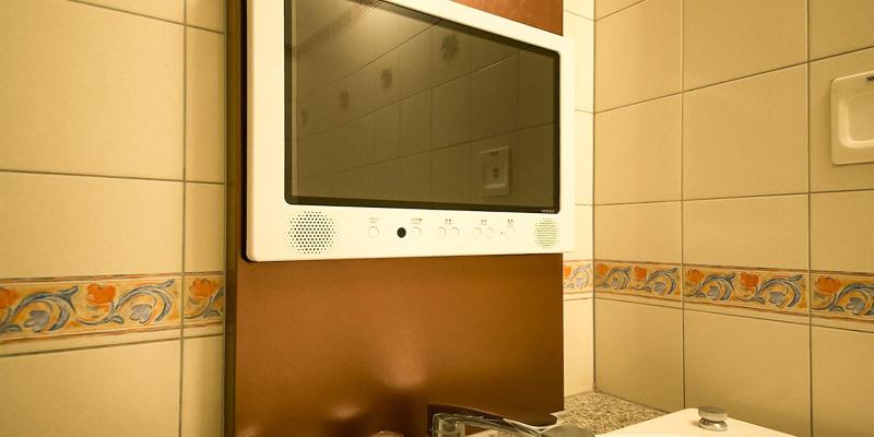 Qt Hotel Adults Only image