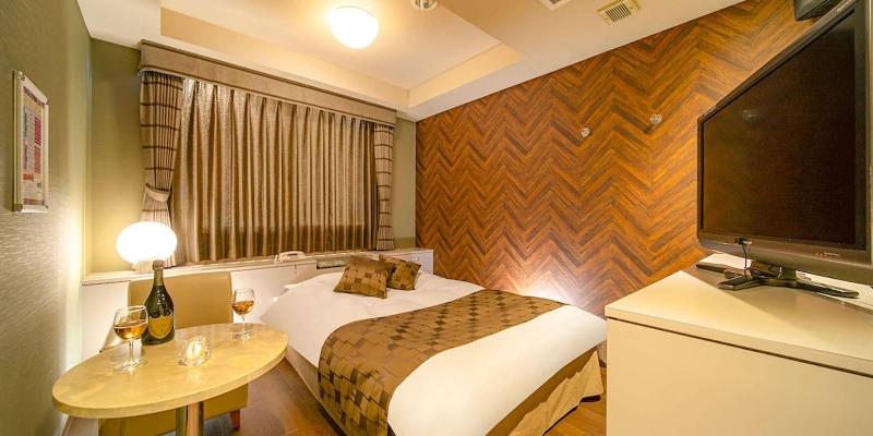 Qt Hotel Adults Only image
