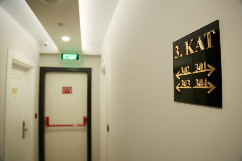 White Golden Suite Hotel image