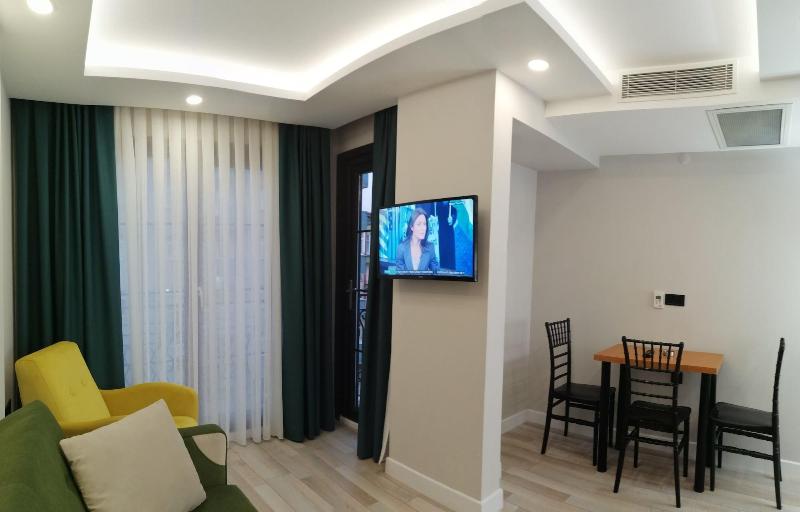 White Golden Suite Hotel image