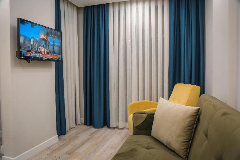 White Golden Suite Hotel image