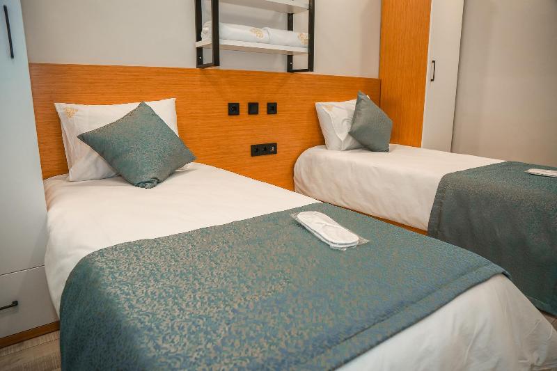 White Golden Suite Hotel image
