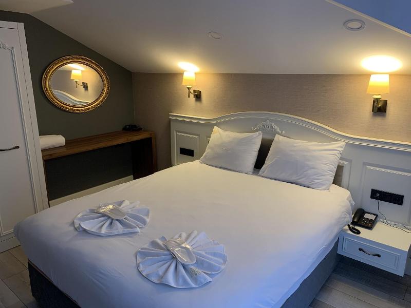 White Golden Suite Hotel image