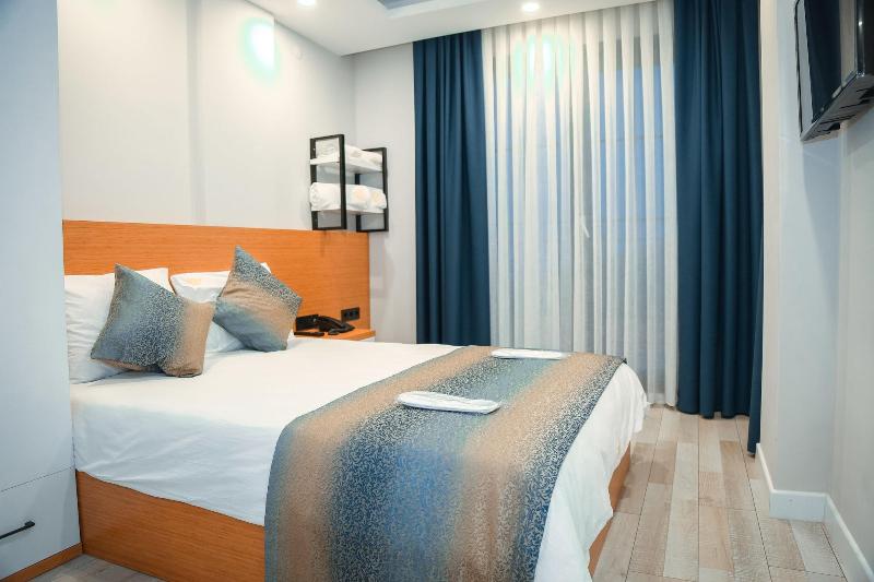 White Golden Suite Hotel image