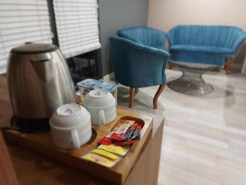 White Golden Suite Hotel image