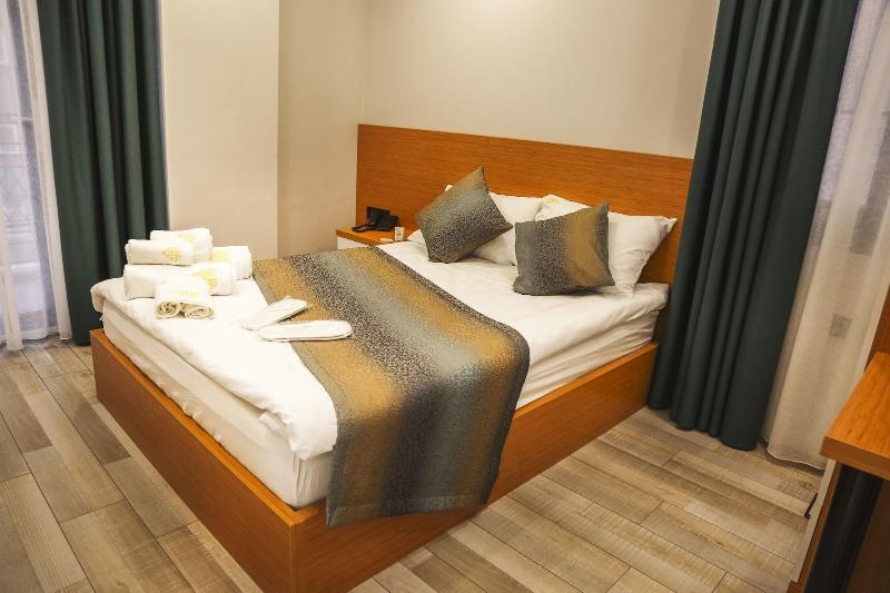 White Golden Suite Hotel image