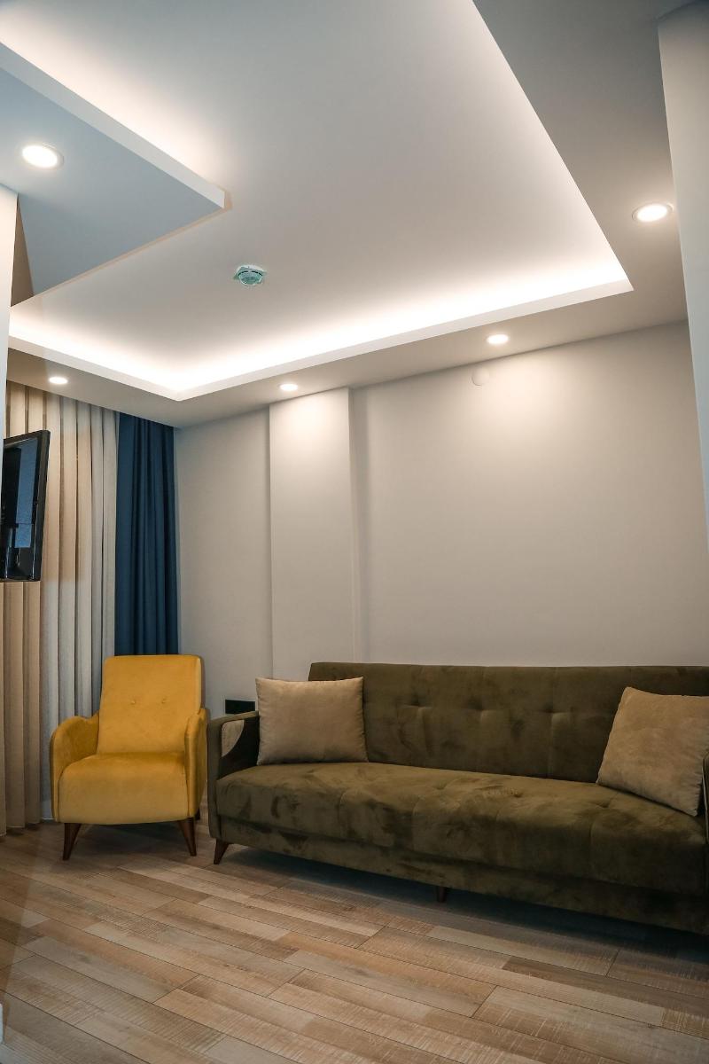 White Golden Suite Hotel image