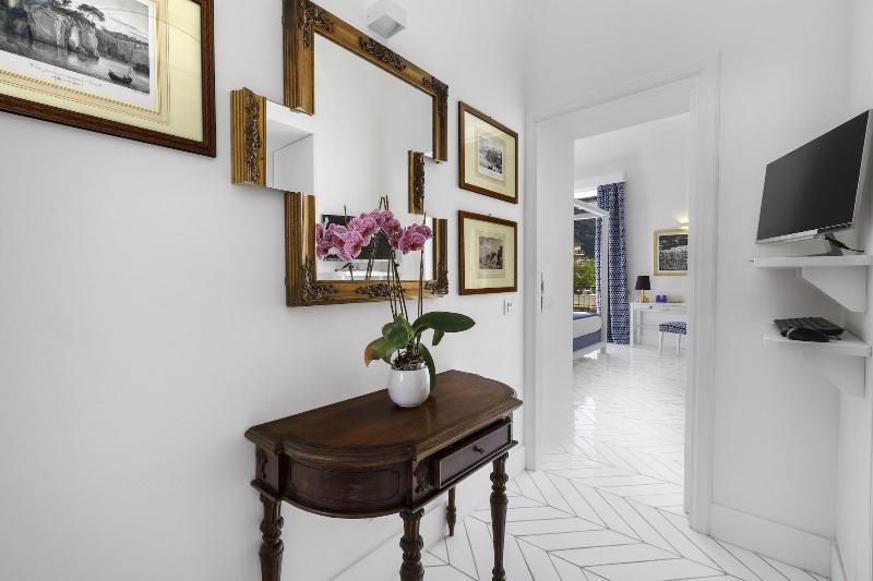 Iommella Luxury Rooms - Image 5