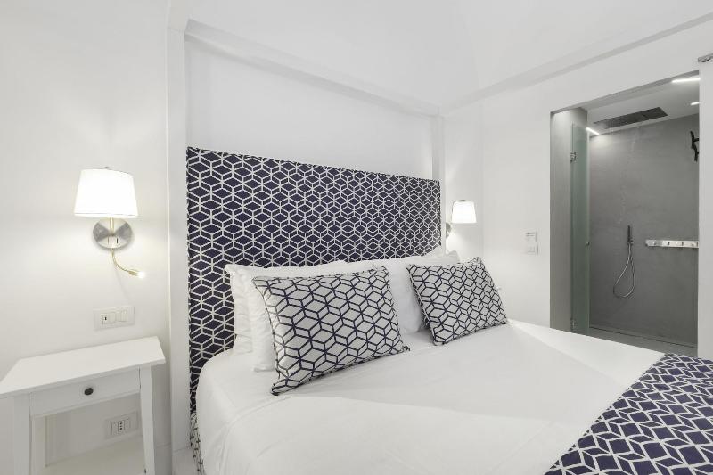 Iommella Luxury Rooms - Image 8