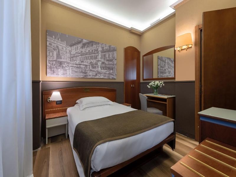 Mastino Rooms image