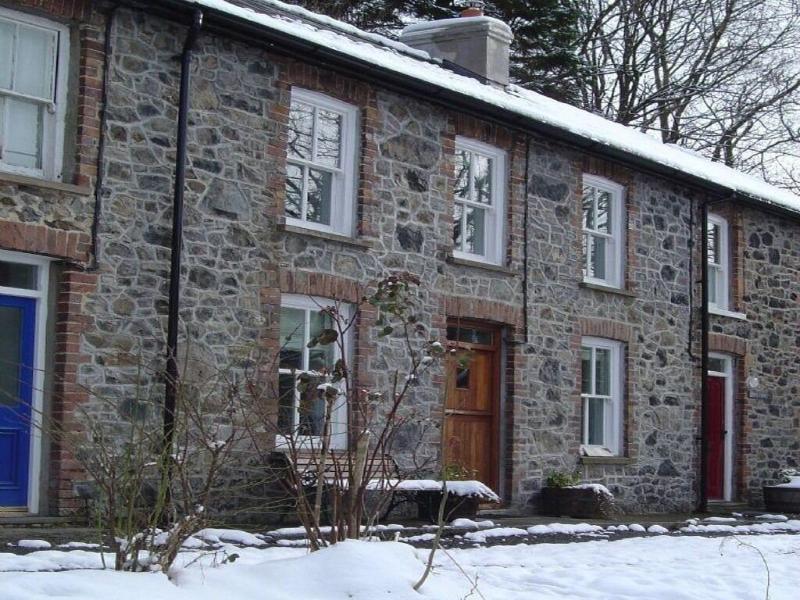 Bronfelin Troed Y Rhiw Holiday Cottages image
