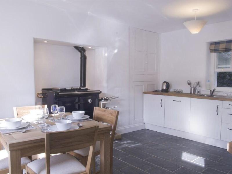 Bronfelin Troed Y Rhiw Holiday Cottages image
