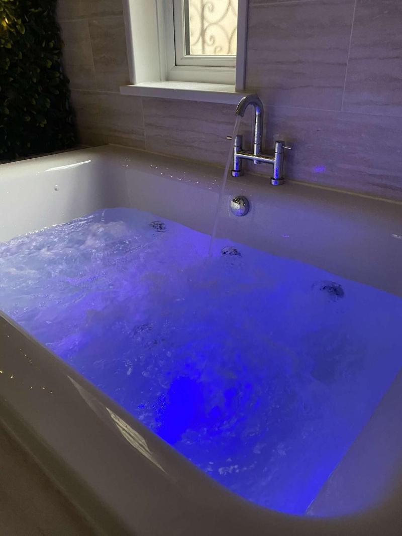 Inviting 1 Bed House In Bradford image