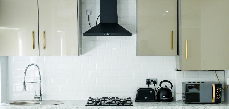 Inviting 1 Bed House In Bradford image