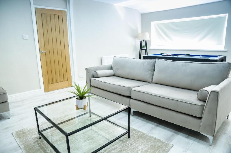 Inviting 1 Bed House In Bradford image