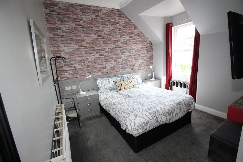 Hunters Guesthouse image