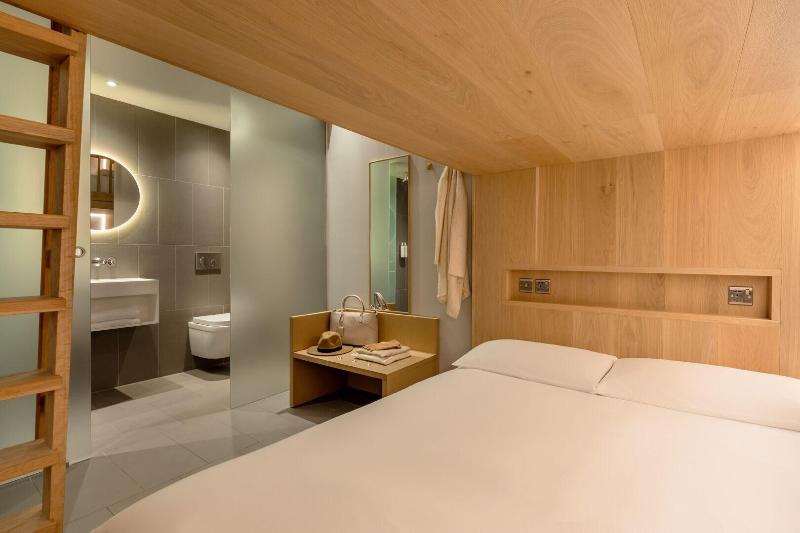 Zedwell Greenwich image