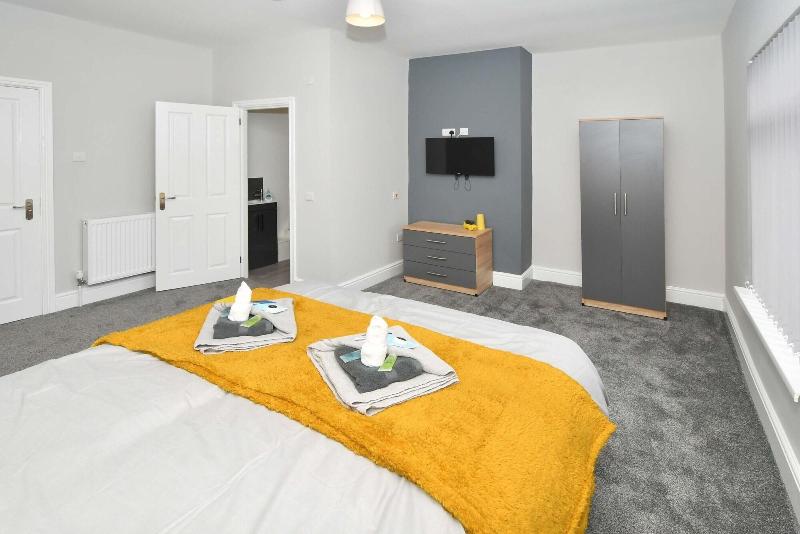 Townhouse Bucknall New Road Stoke image