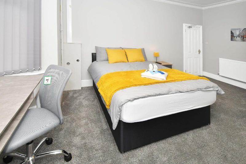 Townhouse Bucknall New Road Stoke image