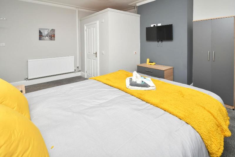 Townhouse Bucknall New Road Stoke image