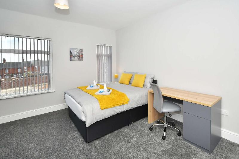 Townhouse Bucknall New Road Stoke image