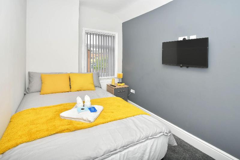 Townhouse Bucknall New Road Stoke image