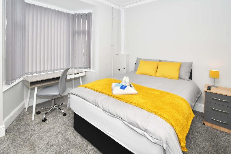 Townhouse Bucknall New Road Stoke image