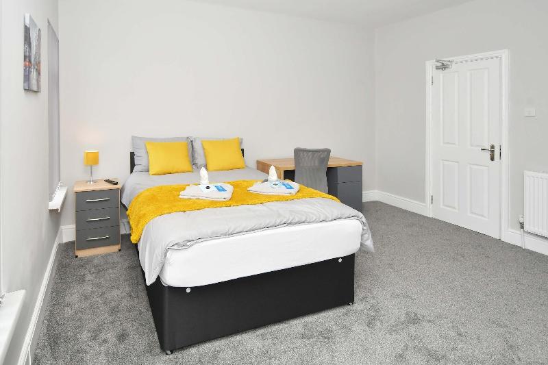 Townhouse Bucknall New Road Stoke image