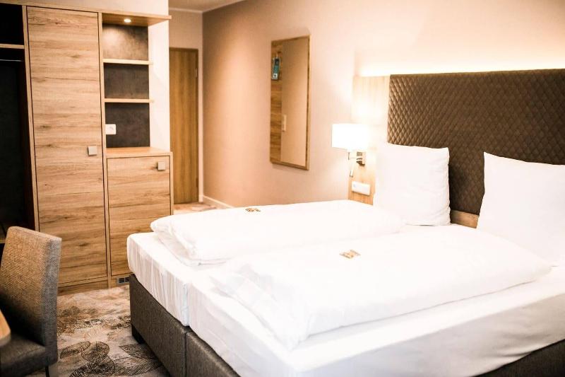 Wiechmanns Weserhotel image