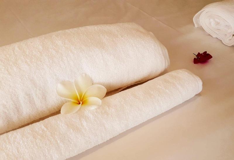Laura S Guest House Samui image
