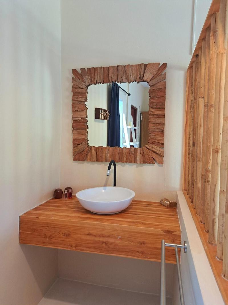 Laura S Guest House Samui image