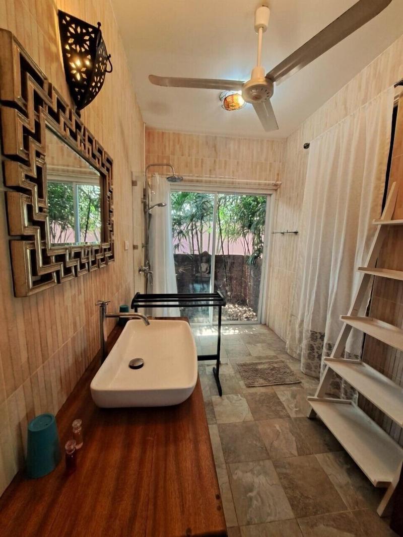 Laura S Guest House Samui image
