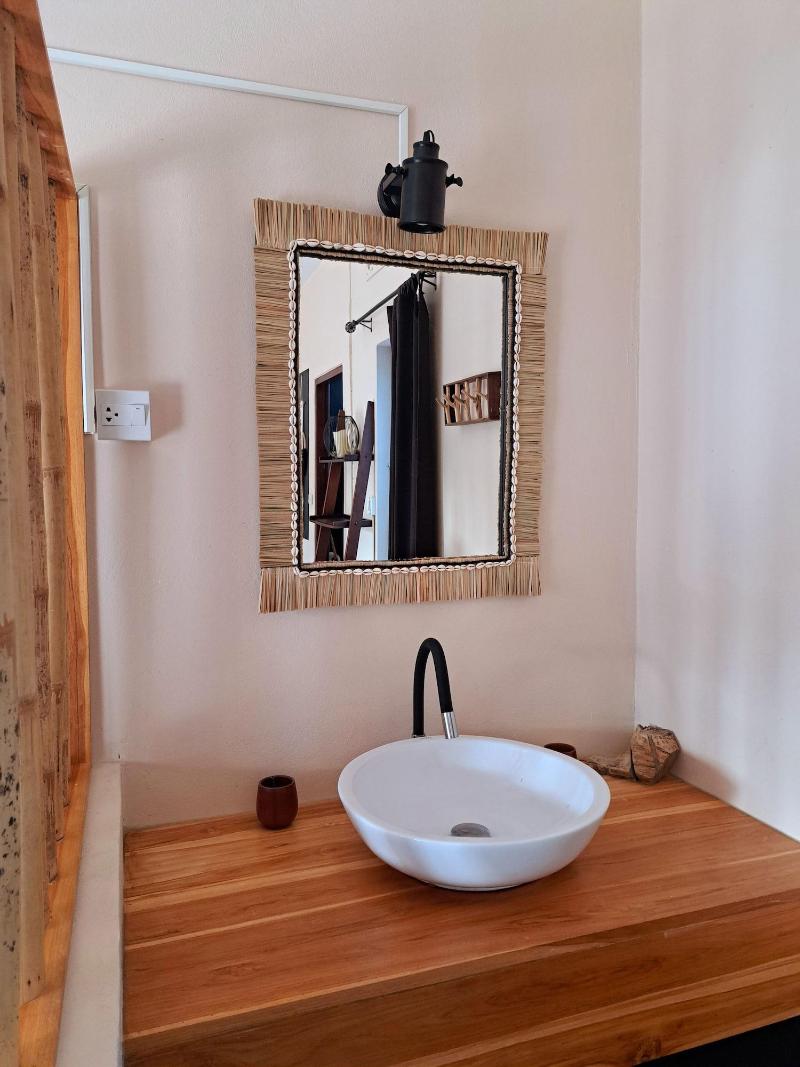 Laura S Guest House Samui image