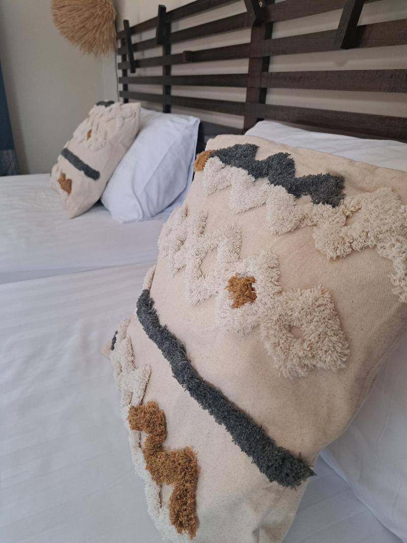 Laura S Guest House Samui image