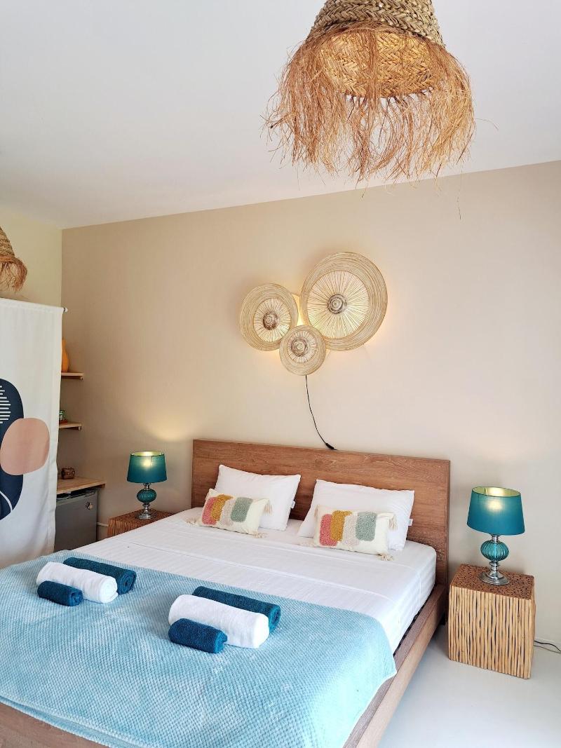 Laura S Guest House Samui image
