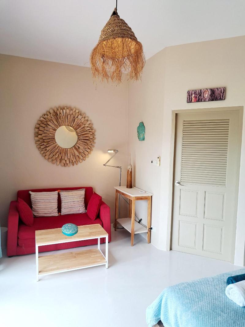 Laura S Guest House Samui image