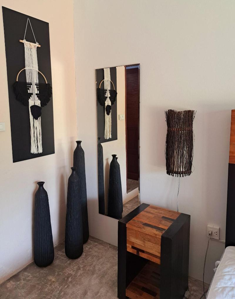 Laura S Guest House Samui image