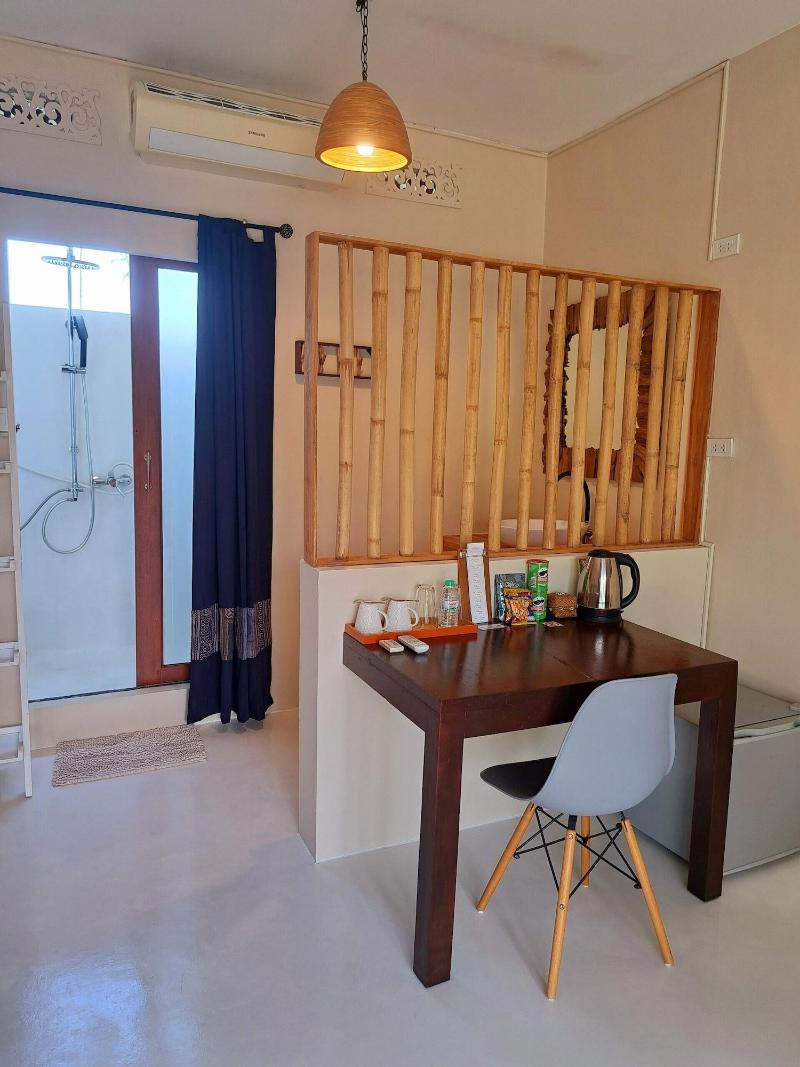 Laura S Guest House Samui image
