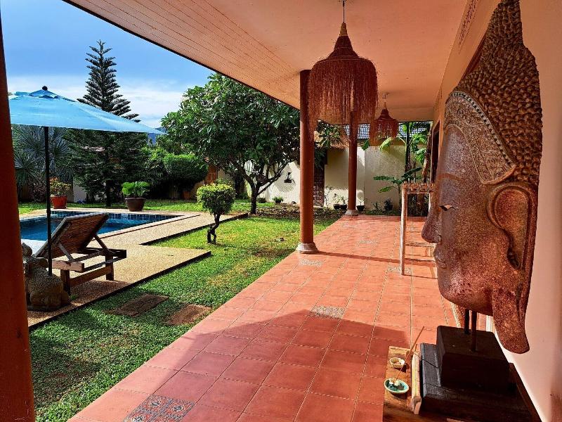Laura S Guest House Samui image