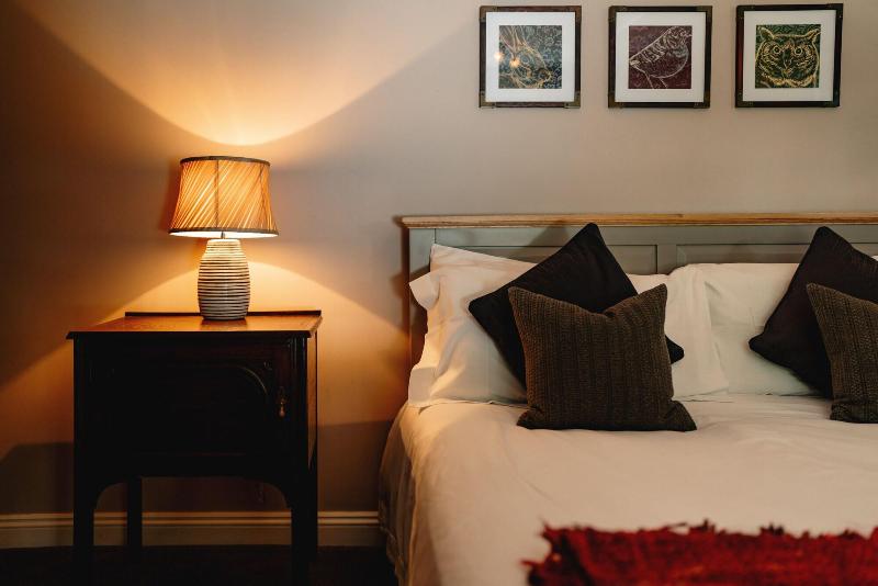 Wheatacre White Lion image