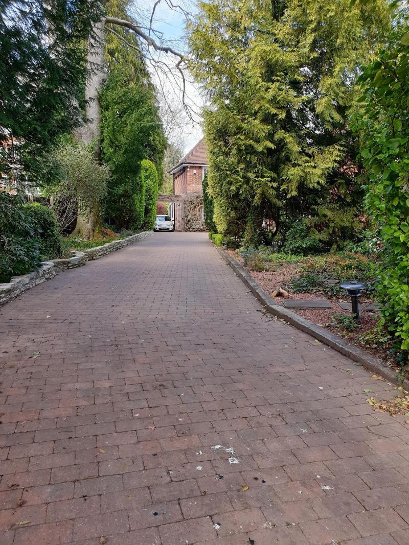 Little Robin Gate image