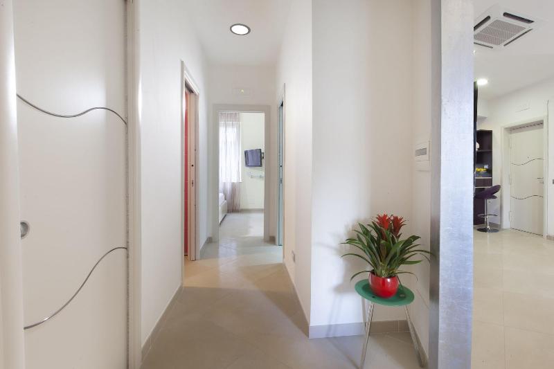 Estate4home L Onda Viola image