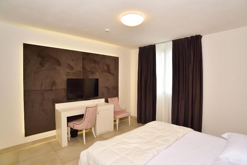 M2 Hotel image