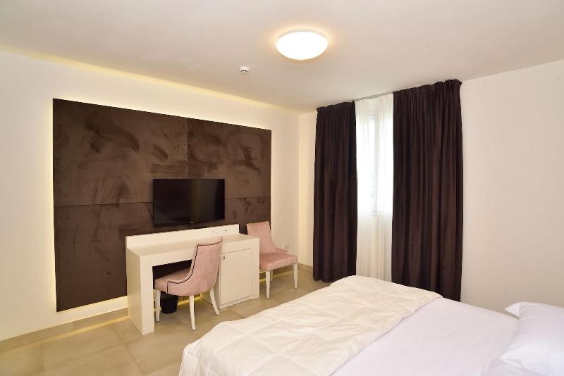 M2 Hotel image