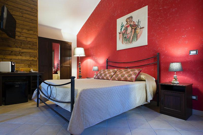 Cantunera Sicilian Room image