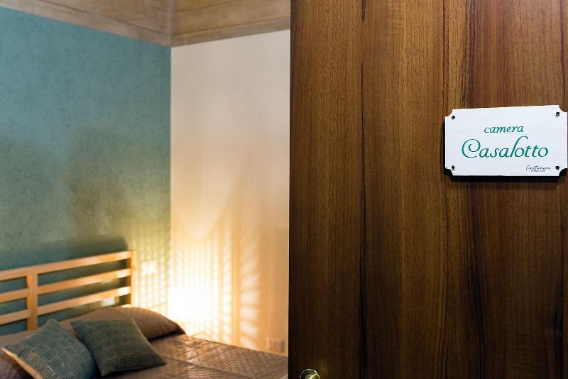 Cantunera Sicilian Room image