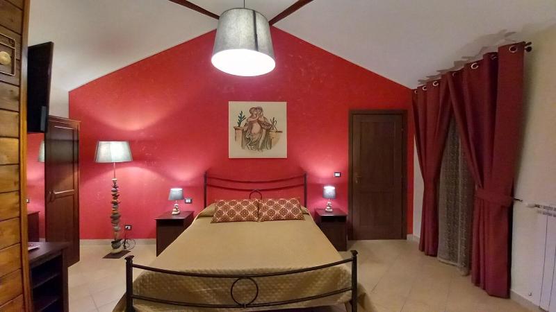 Cantunera Sicilian Room image