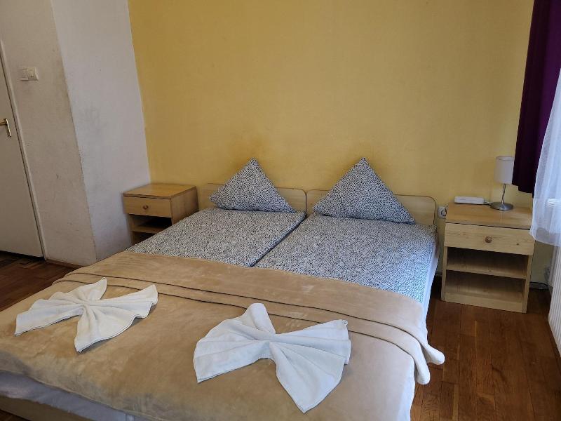 Casa Nora Private Rooms image